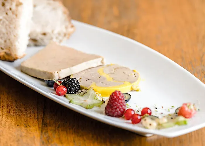 Minvielle - Les Oliviers מלון